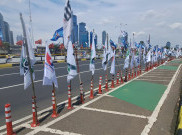 Bawaslu DKI: Bendera Parpol di Stick Cone Jalur Sepeda Langgar Aturan