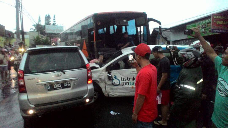 Kronologi Kecelakaan Beruntun di Puncak yang Tewaskan 3 Orang, 6 Luka-luka 