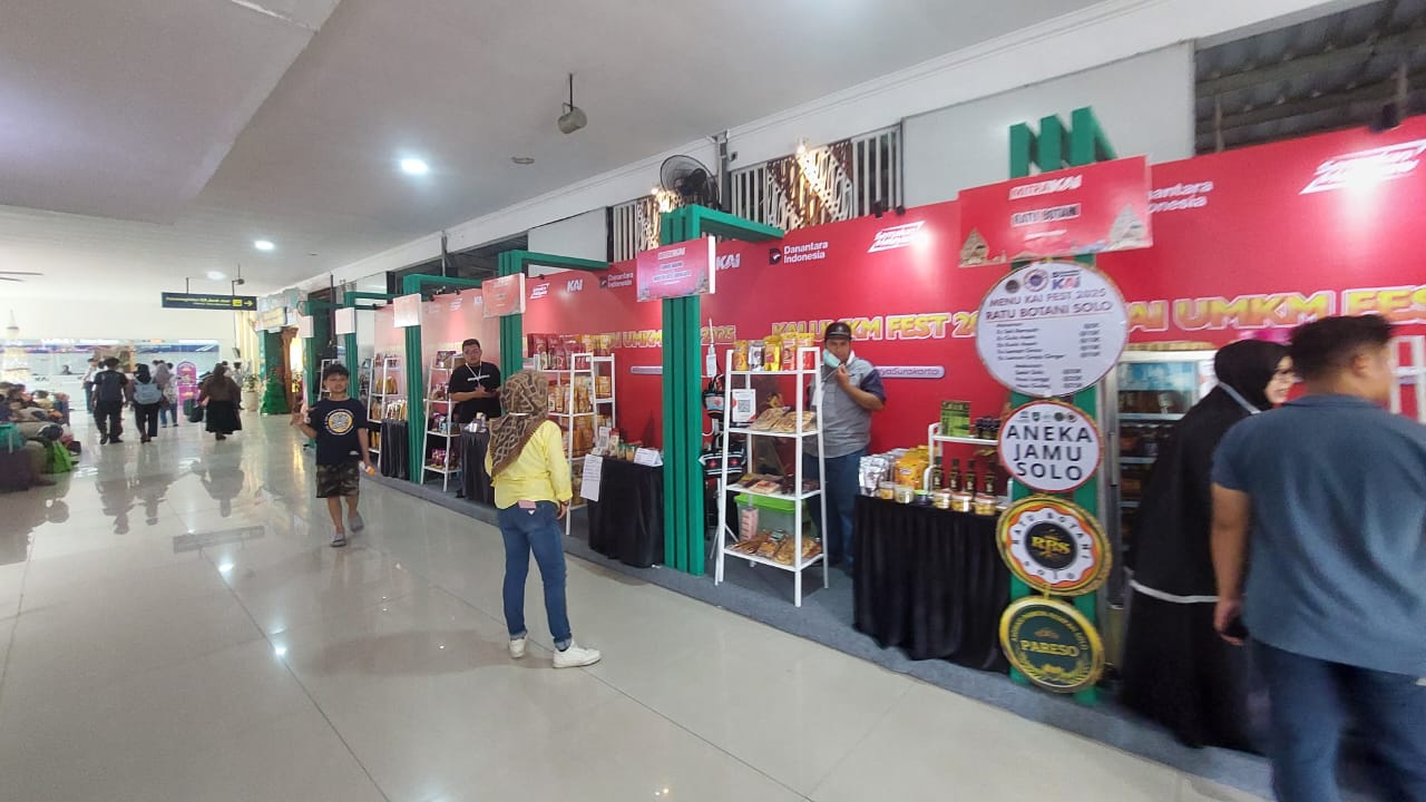Libur Nataru, UMKM di Stasiun Solo Dapatkan Ruang Pamer di UMKM Fest 2025