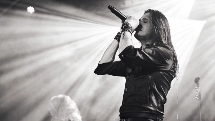 Pernah Manggung Bareng Dewa 19, Dino Jelusick Ingin Secepatnya Kembali ke Indonesia