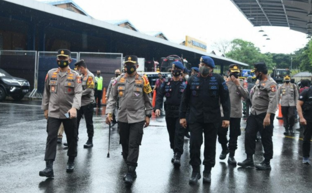 1.000 Lebih Personel Gabungan Kawal Perjalanan Vaksin COVID-19 Tahap II
