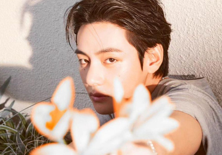  V BTS Ungkap Kondisi Gangguan Pendengaran, makin Memburuk Selama Wamil