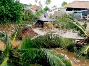Mobil-Motor Sampai Hanyut, Bupati Usulkan Status Nusa Penida Tanggap Darurat 