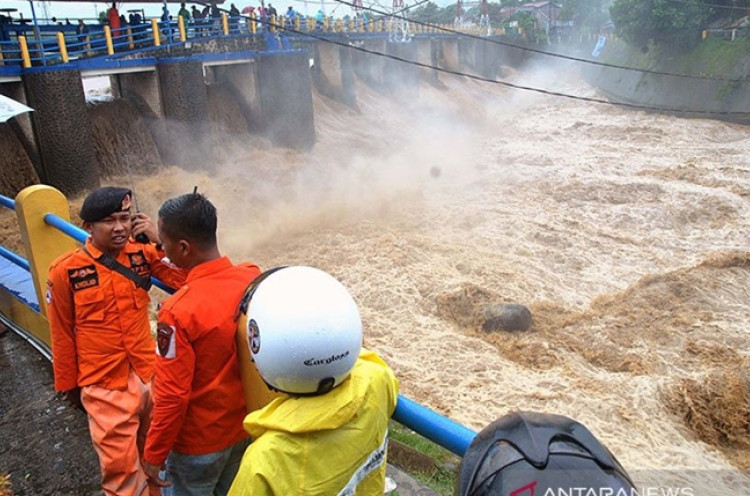 Jakarta Kembali Banjir karena Guyuran Hujan Deras, Anies Dinilai Kelabakan