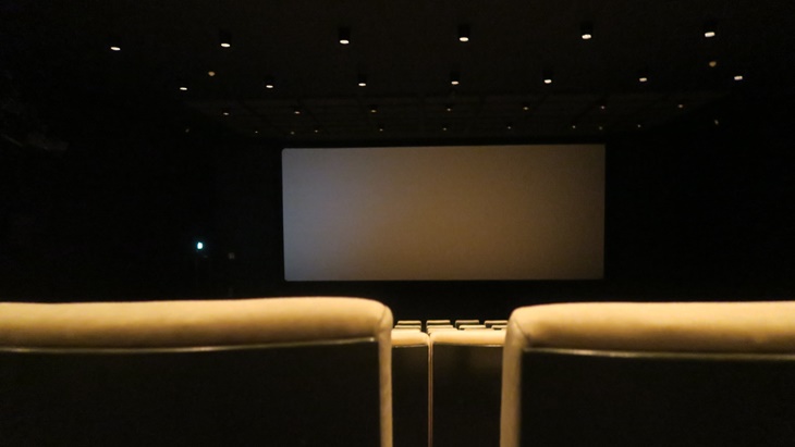 COVID-19 Terkendali, India Izinkan Buka Seluruh Bioskop