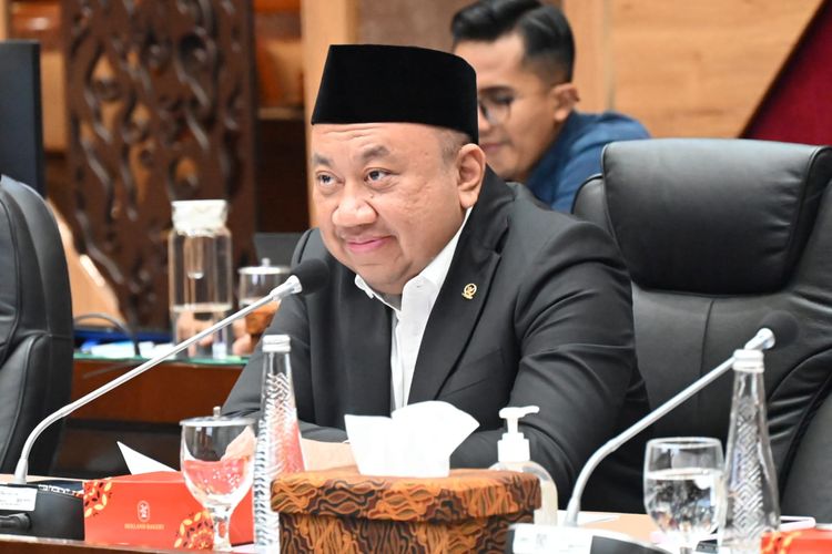 Daripada Wajibkan Belajar Bahasa Prancis, DPR Minta Prabowo Fokus Benahi Persoalan Pendidikan Tanah Air