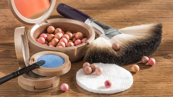 6 Penyebab Alergi Kosmetik