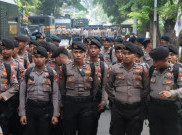 1.658 Polisi Kawal Sidang Vonis Hasto, Massa Pro-Kontra Diarahkan Demo di Jalan Bungur