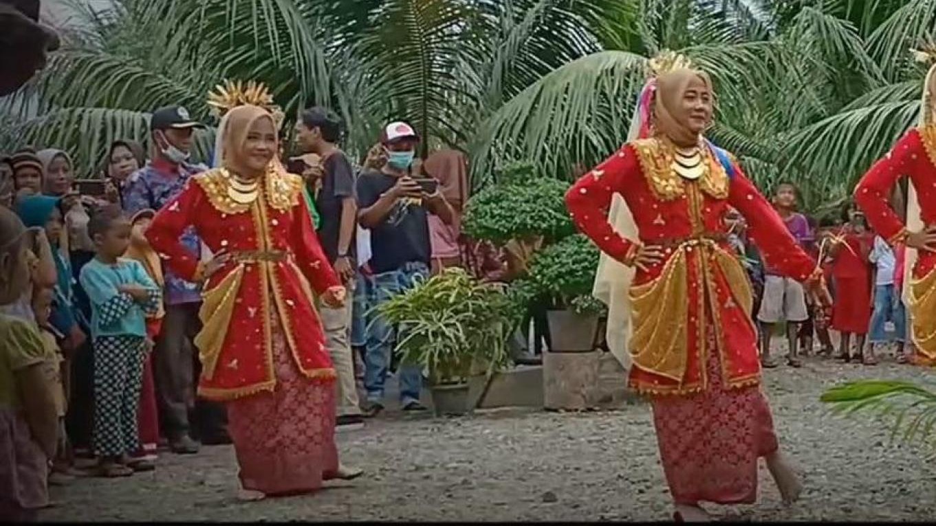 Ramah Tamah Khas Masyarakat Bengkulu lewat Tari Persembahan