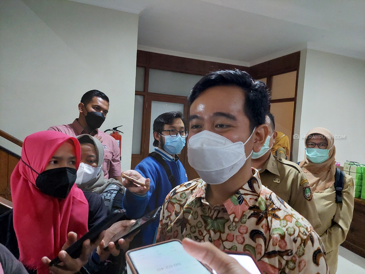 Batalkan PTM, Gibran Fokus Vaksinasi Pelajar