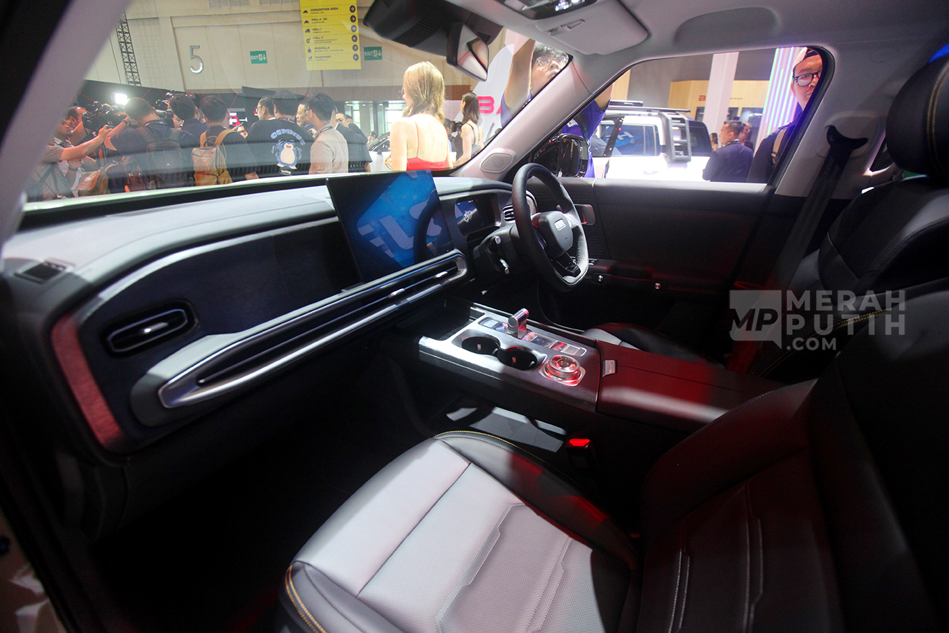 Interior mobil SUV BAIC BJ30 Hybrid dalam ajang Gaikindo Indonesia International Auto Show (GIIAS) 2025 di ICE BSD, Tangerang, banten, Rabu (23/7/2025).
