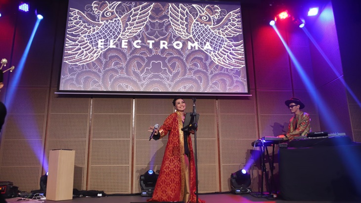 Joget Sambil Lestarikan Budaya Bersama Electroma di Galeri Indonesia Kaya