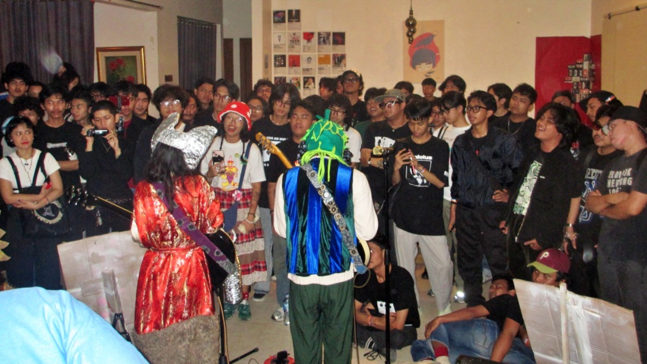 Mengejar Nada Hilang: Pertunjukan Teater Musik Singkat BATDD x Supple