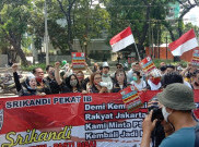 Pasukan Dewinta Bahar Geruduk DPRD, Tuntut Cabut PSBB