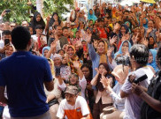 Datangi Korban Banjir Makassar, Sandiaga Bantah Kalau Itu Kegiatan Politik