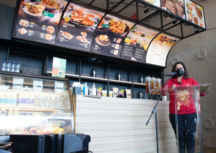Maaike Ira Puspita selaku Wakil Sekretaris Jenderal PSSI saat memberikan kata sambutan dalam acara Peresmian Garuda Cafe oleh PSSI dan FITCO. (Foto Ist) 