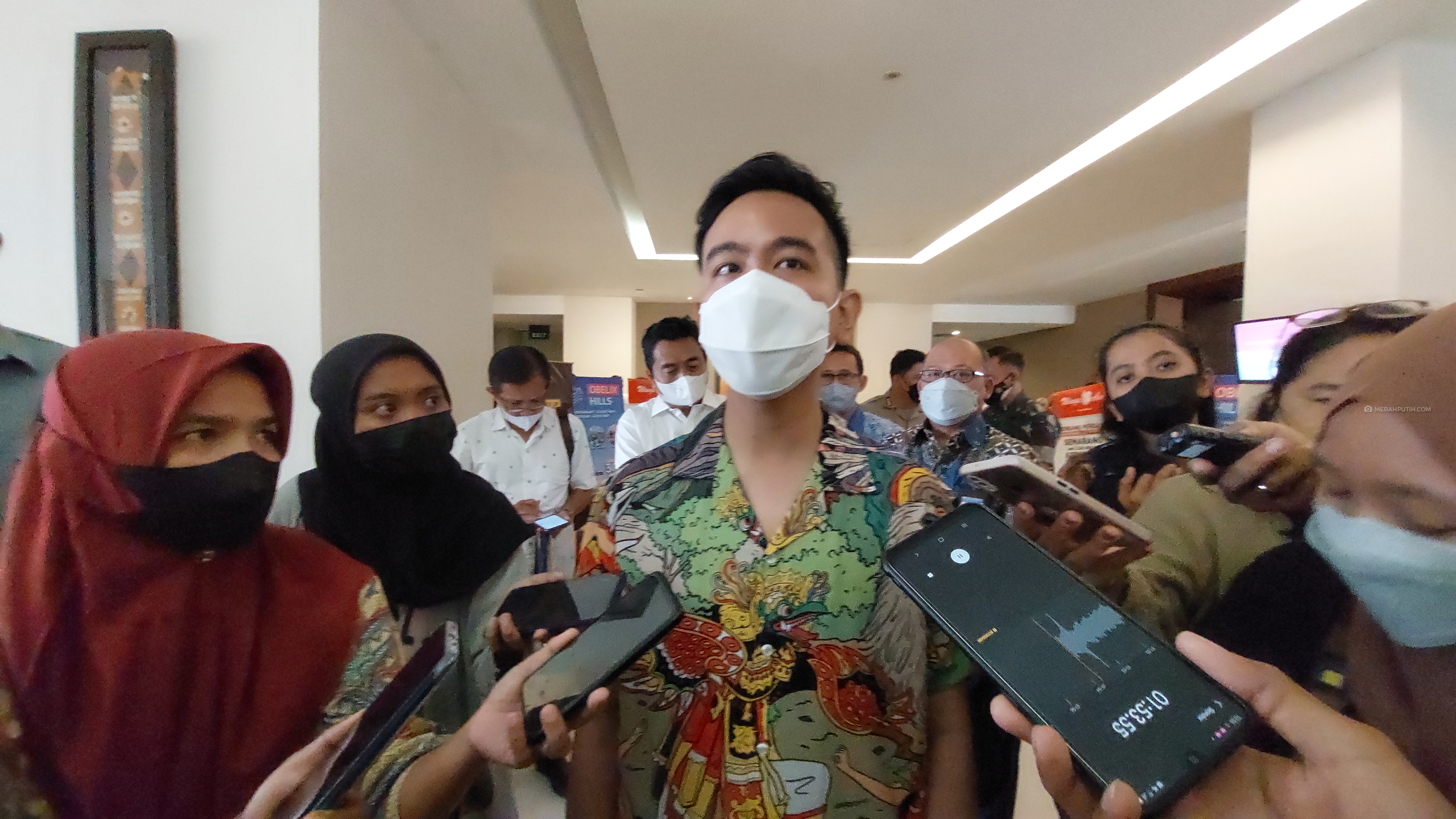 Gibran Tepis Isu Pernikahan Ketua MK Muluskan Wacana Jokowi 3 Periode