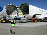 Jet Kargo Terbesar Boeing Terbang Perdana Memerangi COVID-19 