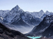 Everest Terancam Limbah dari Pendaki