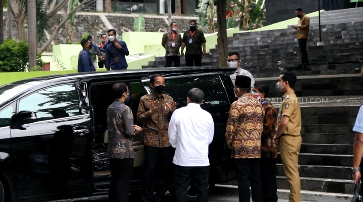 Bertemu Perdana di Acara Resmi, Gibran: Pak Presiden Soroti Solo Kurang Hijau