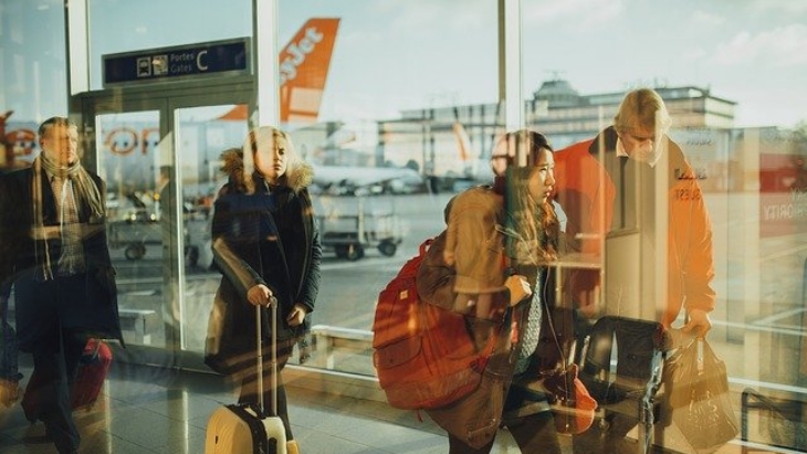6 Fase Pandemi COVID-19 yang Dilewati Sebelum Kembali Traveling