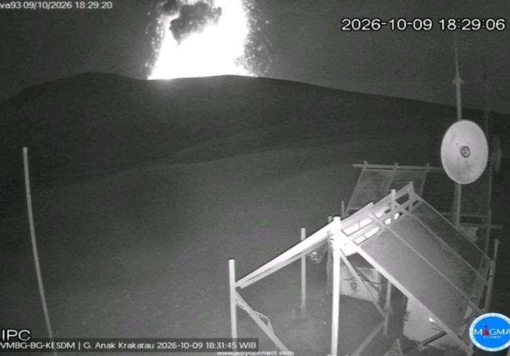 Jumat Malam Anak Krakatau Erupsi Beruntun Lagi, Jedanya Cuma 6 Menit  