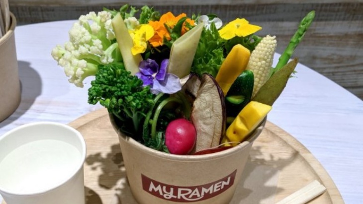 Ramen Buket, Sajian Unik Penuh Estetika dari Jepang