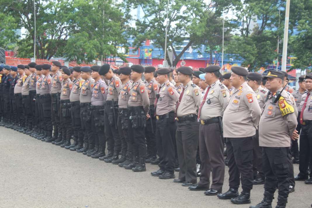 Pengamanan Ketat Konser DWP di Kemayoran, Polisi Periksa Semua Barang Bawaan Pengunjung