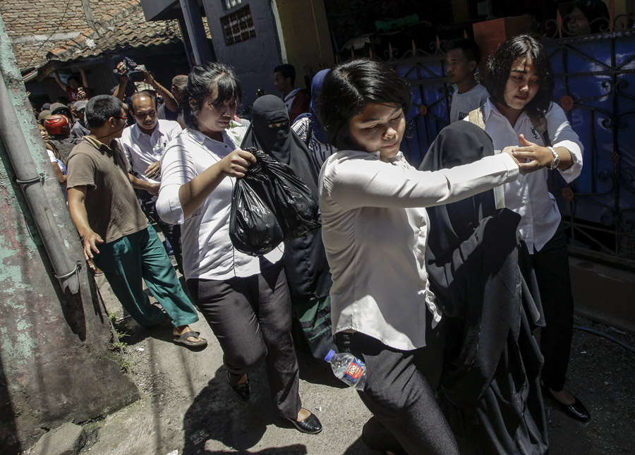 Paham Radikal Menyasar Kaum Perempuan Lewat Doktrin Agama     