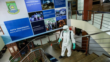 Antisipasi COVID-19 di Kantor Pemkot Tangerang