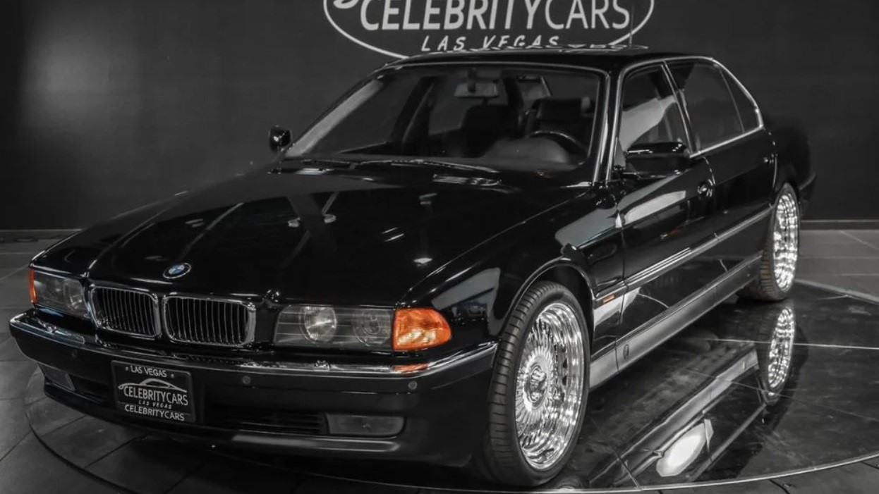 Mobil Saksi Bisu Kematian Tupac Shakur Dijual