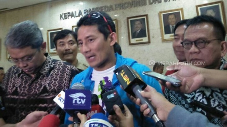 Begini Reaksi Sandi Soal PKL Jualan di Atas Trotoar Pakai Spanduk OK OCE