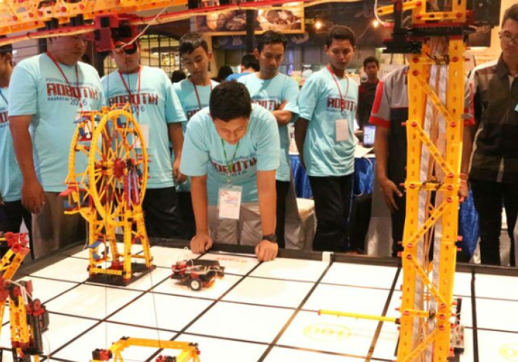 Siswa-Siswi Madrasah Adu Kompetisi Ciptakan Robotik