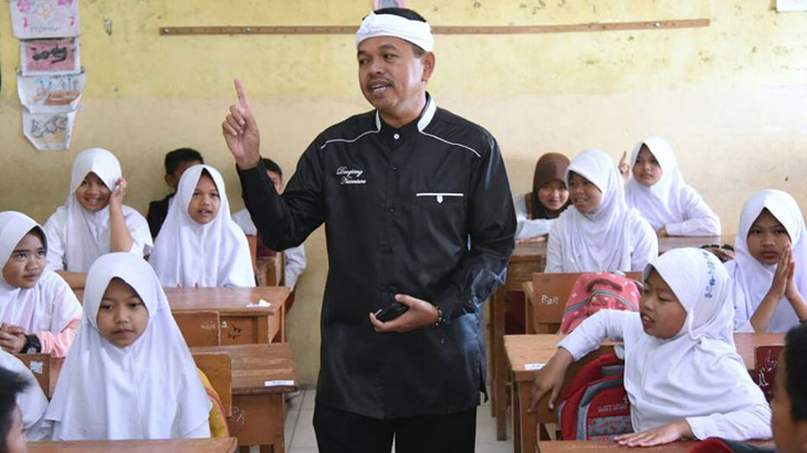 Kata Dedi Mulyadi Soal Ibu Gugat Anak di Garut