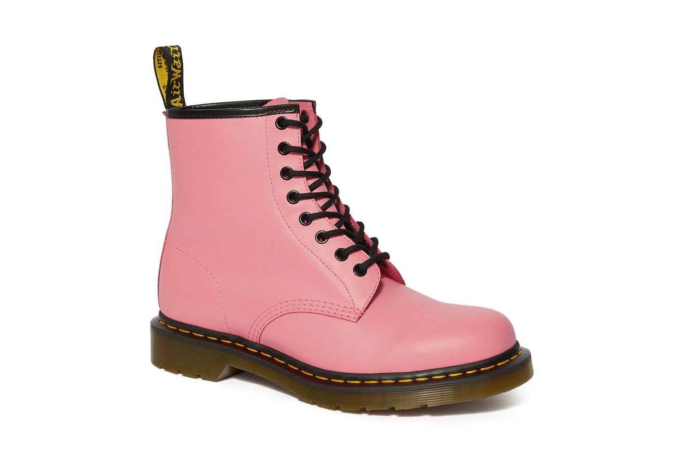Dr. Martens boots 1460 pink. (Foto: Hypebae)
