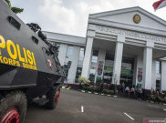 Saksi Buka Hasil PCR Positif COVID-19 Atas Nama 'Muhammad R' di Sidang Rizieq