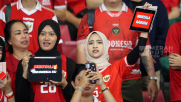 Melihat Aksi Supporter Dukung Timnas Indonesia Merahkan Stadion GBK