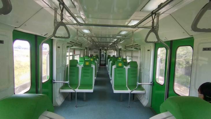 Kondisi penumpang dalam KA Prameks. (Foto: MP/Humas KAI)