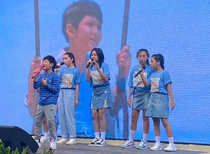 Daffa menyanyikan lagu 'Layang-Layang'. (Foto MP/Shenna)