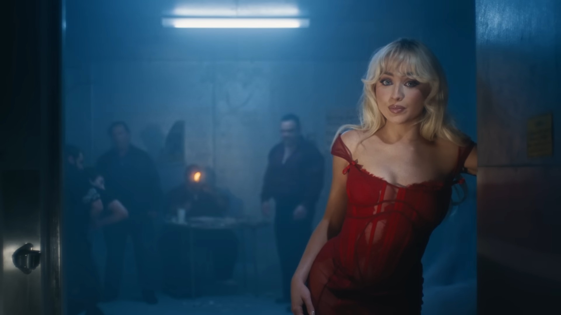 Sabrina Carpenter Puncaki Tangga Album Billboard 200