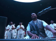 Kanye West, Clipse, dan Kenny G Berkolaborasi di Sunday Service