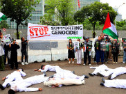 Aksi Solidaritas untuk Warga Gaza Palestina di Depan Gedung Kedubes AS Jakarta