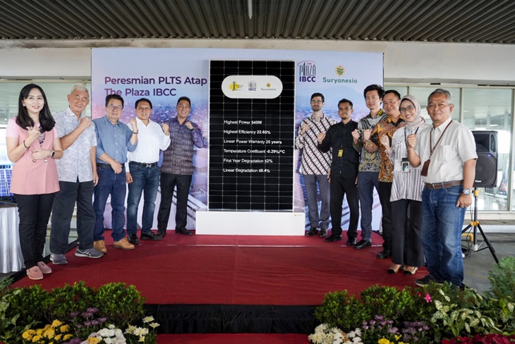 The Plaza IBCC Manfaatkan Area Parkir untuk Instalasi PLTS Atap