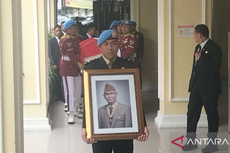 Jenazah Try Sutrisno Disalatkan di Masjid Sunda Kelapa, Anak ke-2 Jadi Imam