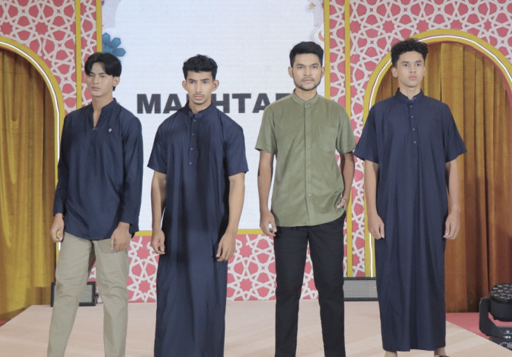 Tips Baju Lebaran Pria ala Desainer Ariy Arka, Penting Beri Keleluasaan Bagian Perut