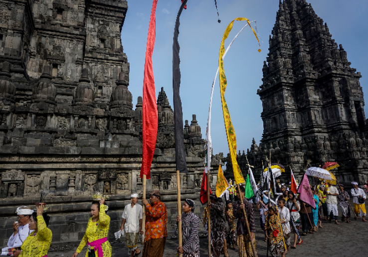 Prosesi Tawur Agung Digelar di Candi Prambanan
