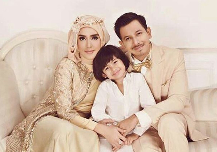 Fairuz A Rafiq Resmi Dipersunting Sonny Septian