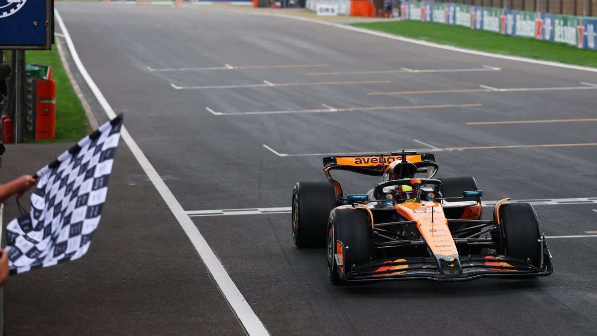 Hasil F1 GP China 2025: Oscar Piastri Tampil Dominan dan Finis Terdepan