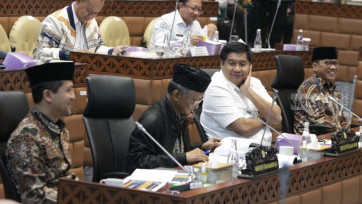 Raker Menteri PU, Menteri PKP, dan Menteri Desa PDT dengan Komisi V DPR Bahas Anggaran Tahun 2025
