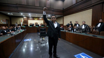 Momen Sekjen PDIP Hasto Kristiyanto Divonis 3,5 Tahun Penjara oleh Pengadilan Tipikor